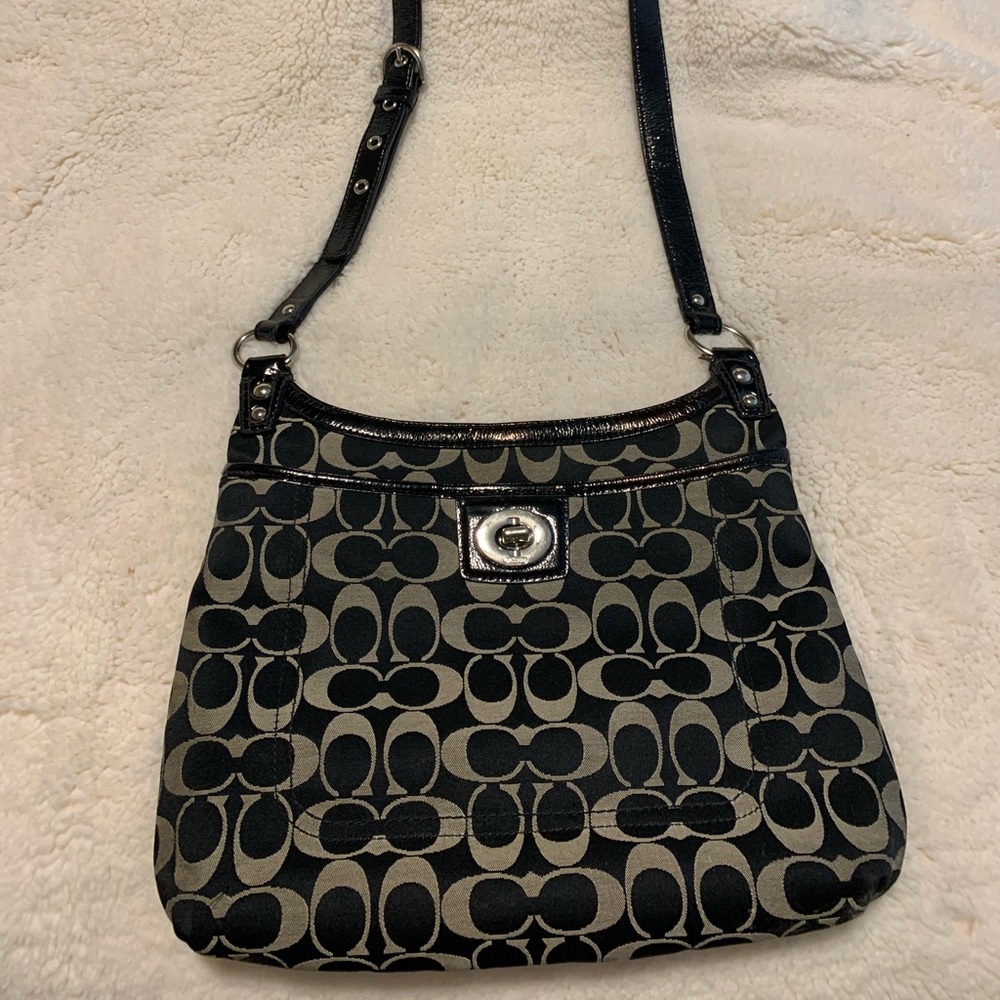Coach shoulder/crossover bag